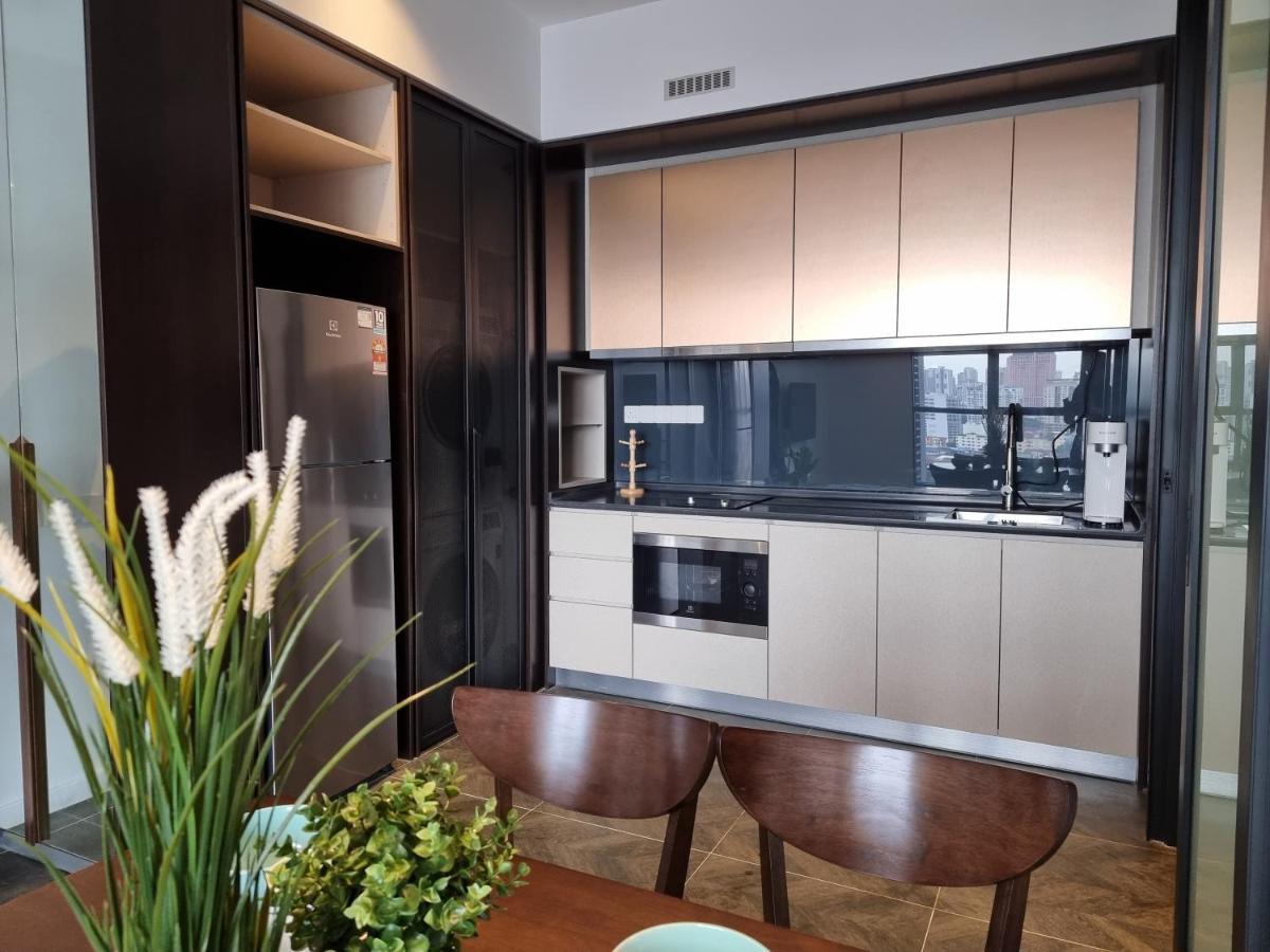 Scarletz Suites Klcc By De Harlequins Guesthouse Kuala Lumpur Eksteriør bilde