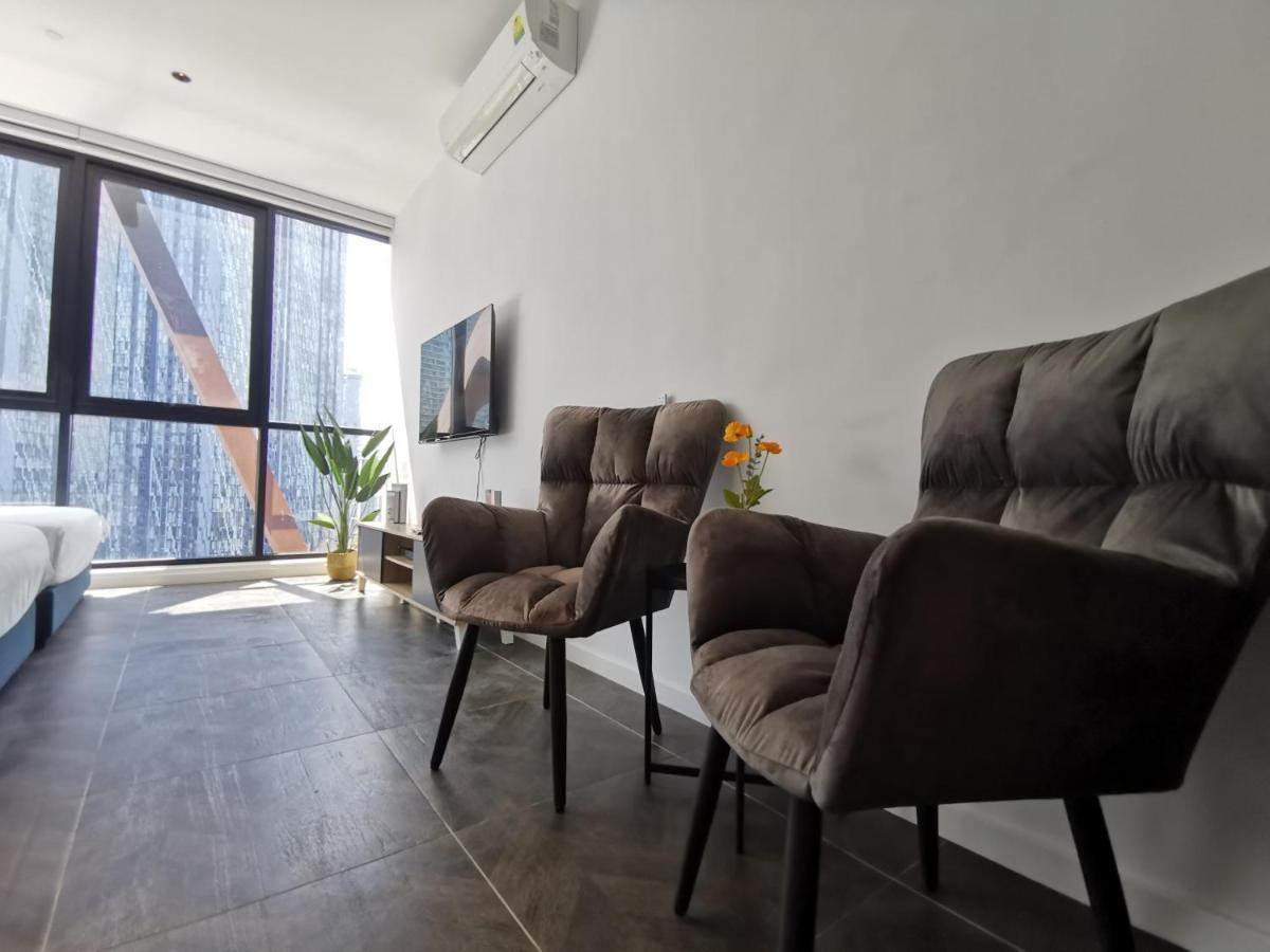 Scarletz Suites Klcc By De Harlequins Guesthouse Kuala Lumpur Eksteriør bilde