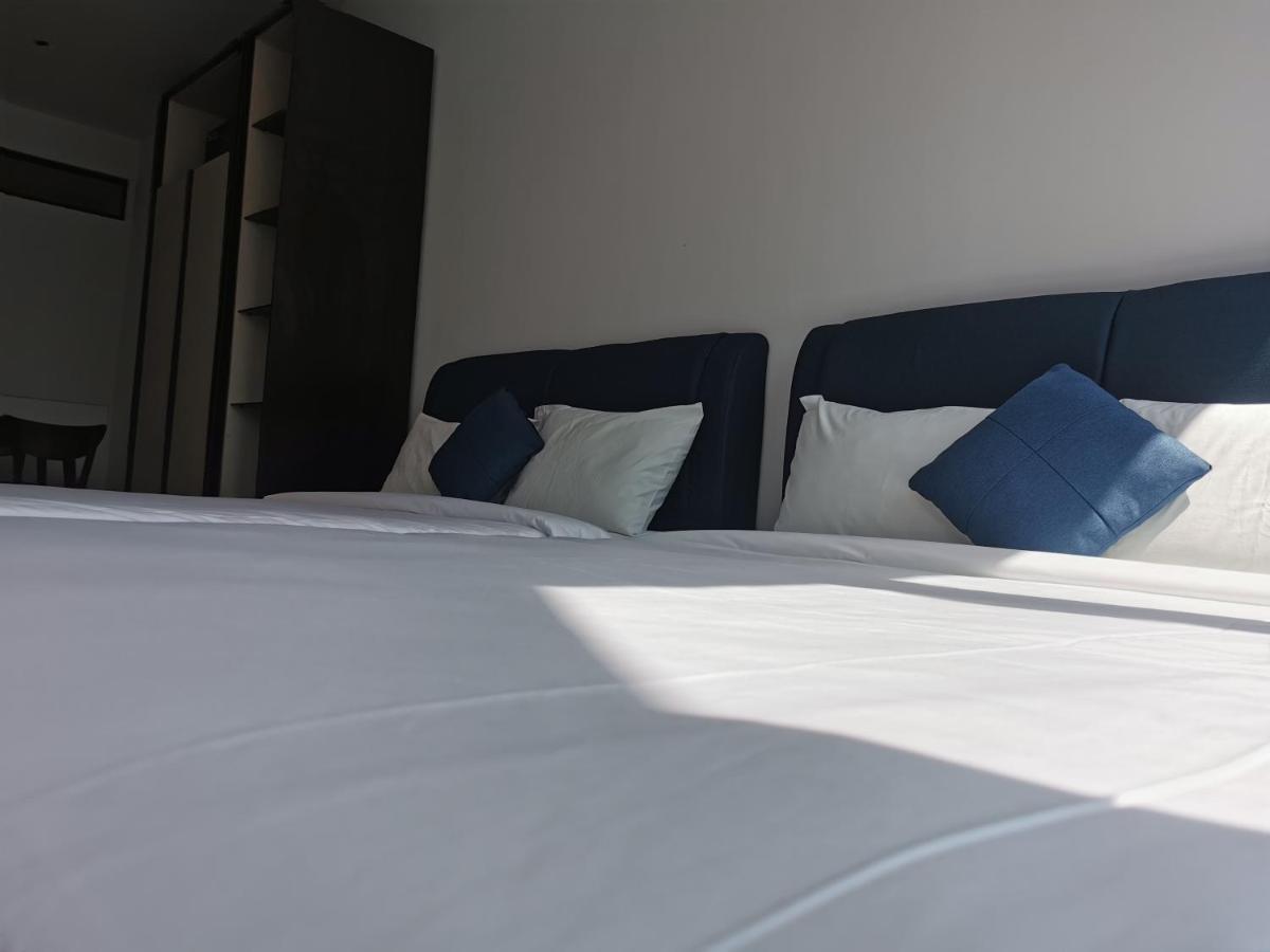 Scarletz Suites Klcc By De Harlequins Guesthouse Kuala Lumpur Eksteriør bilde