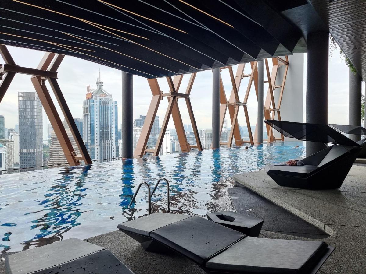 Scarletz Suites Klcc By De Harlequins Guesthouse Kuala Lumpur Eksteriør bilde
